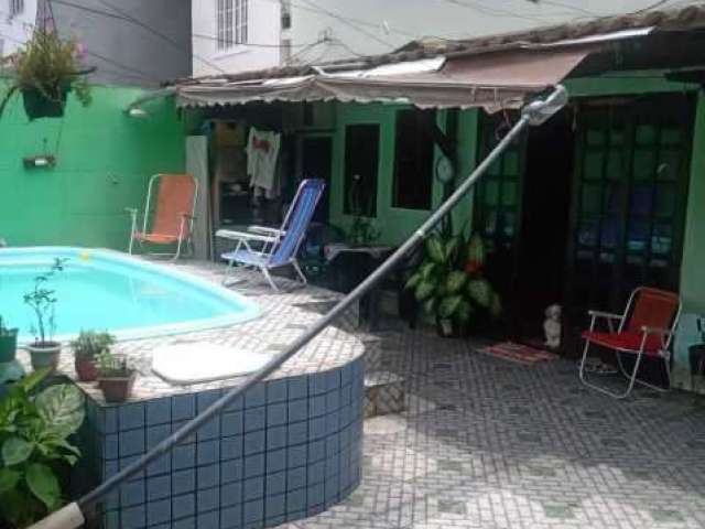 Casa em condomínio fechado com 4 quartos à venda na Estrada dos Bandeirantes, Vargem Pequena, Rio de Janeiro por R$ 449.000