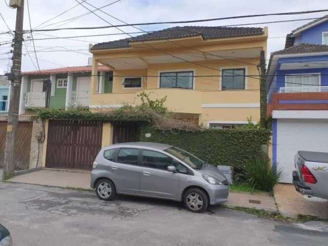 Casa em condomínio fechado com 5 quartos à venda na Estrada dos Bandeirantes, Jacarepaguá, Rio de Janeiro, 260 m2 por R$ 630.000