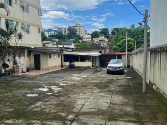 Casa com 2 quartos à venda na Rua Comendador Siqueira, Pechincha, Rio de Janeiro, 600 m2 por R$ 800.000