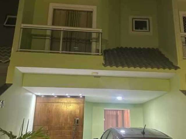 Casa em condomínio fechado com 3 quartos à venda na Rua Professor Santos Moreira, Camorim, Rio de Janeiro, 130 m2 por R$ 568.000