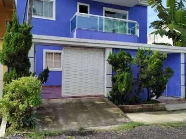 Casa em condomínio fechado com 5 quartos à venda na Rua dos Bandeirantes, Vargem Grande, Rio de Janeiro, 270 m2 por R$ 799.000