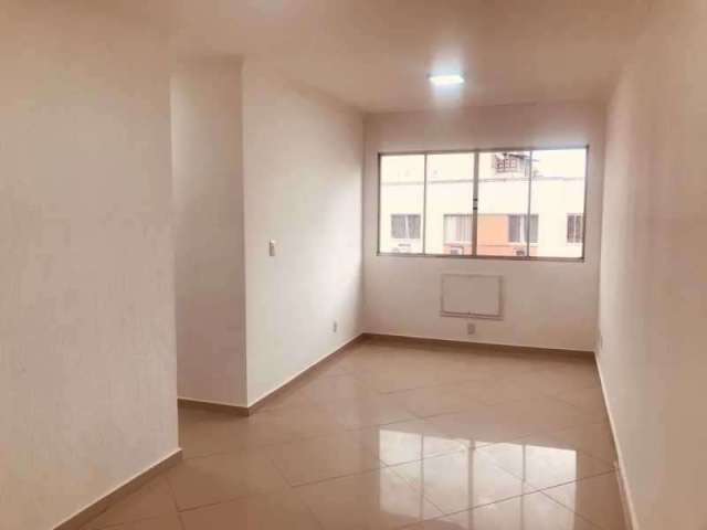 Apartamento com 3 quartos à venda na Estrada Pau-ferro, Pechincha, Rio de Janeiro, 70 m2 por R$ 250.000