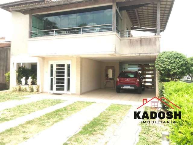 Imperdível! Casa em Condomínio à venda em Feira de Santana-BA, bairro Sim. 3 quartos, 1 suíte, 1 sala, 2 banheiros, 3 vagas de garagem, 130m².