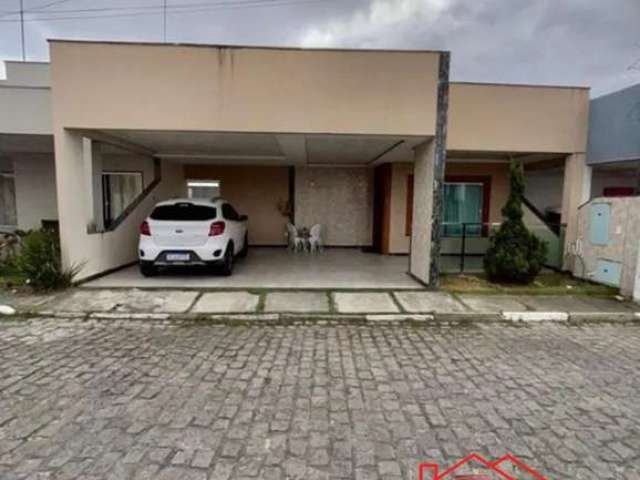 Casa em Condomínio à Venda na Pedra do Descanso - 2 quartos, 1 suíte, 130m² - Feira de Santana-BA