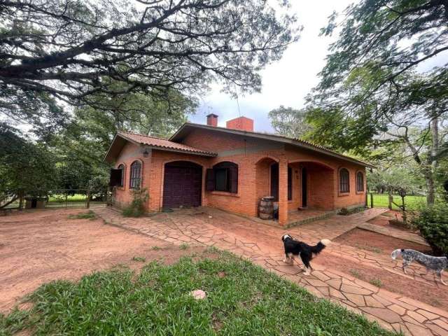 Sitio  com casa 3 dormitórios grandes no Loteamento Palermo em Gravataí  na parada 76  medindo 35 x 133 metros de comprimento.