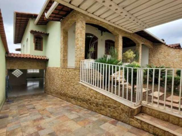 Casa com 3 quartos à venda na João Baptista Vianna, 537, Tirol, Belo Horizonte por R$ 1.250.000