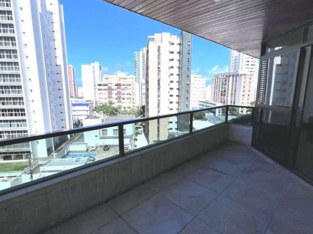 4 Quartos - 2 Suítes - 234 m² - Varanda - Área de Serviço - 3 Vagas de Garagem