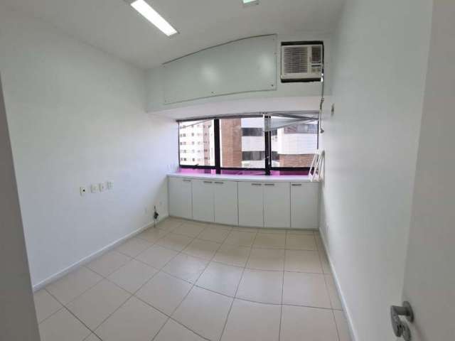 Sala Comercial - 66 m² - Avenida ACM - 2 Vagas de Garagem