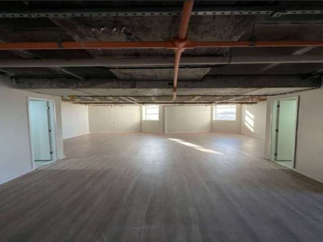 Sala Ampla - 205,16 m² - 6 Vagas De Garagem