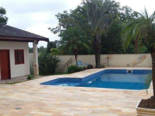 Oportunidade! Linda Casa com piscina no Condomínio Vila Inglesa