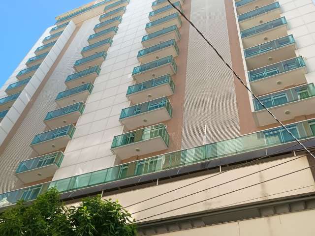 Apartamento com 1 quarto e 1 vaga de garagem na esquina da Rio Branco, em cima do Banco do Brasil