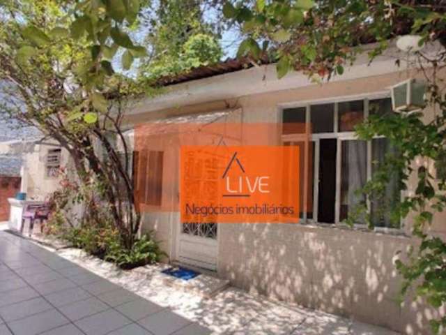 Live vende - Casa com 4 dormitórios à venda, 700 m² por R$ 1.400.000 - São Francisco - Niterói/RJ