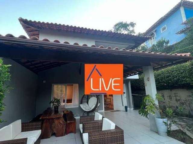 Live Vende: Belíssima Casa com 4suítes, piscina + espaço gourmet com 2 vagas por R$ 1.400.000 - Itaipu - Niterói/RJ