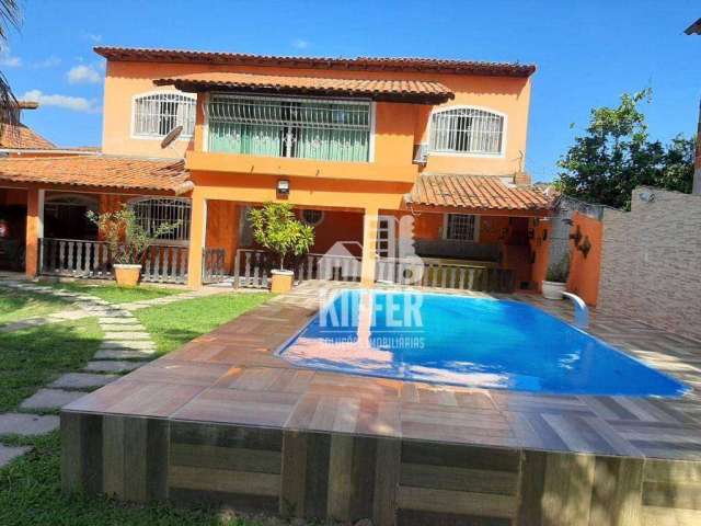 Casa com piscina em Maricá