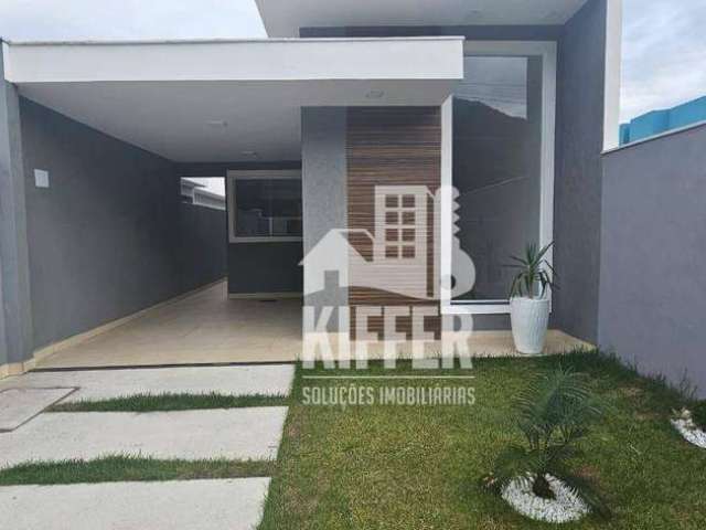 Casa com 3 quartos à venda, 262 m² por R$ 590.000