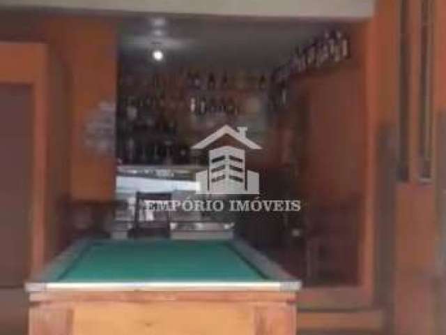 Vende-se  casa  com ponto comercial  cid. tiradentes