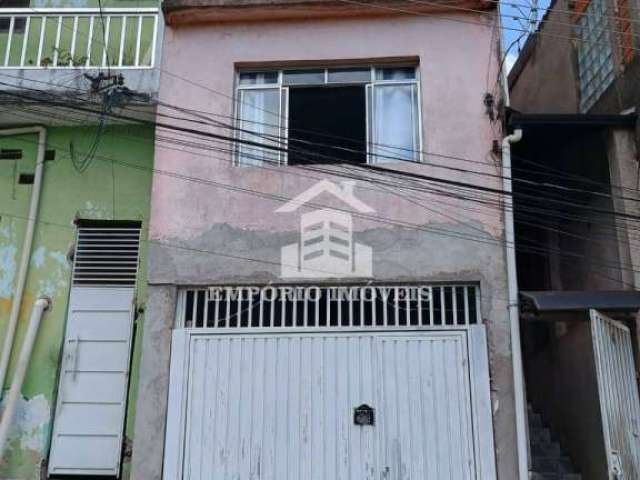 Vende-se  um sobrado com duas casas,  no valor de C$ 310.000,00