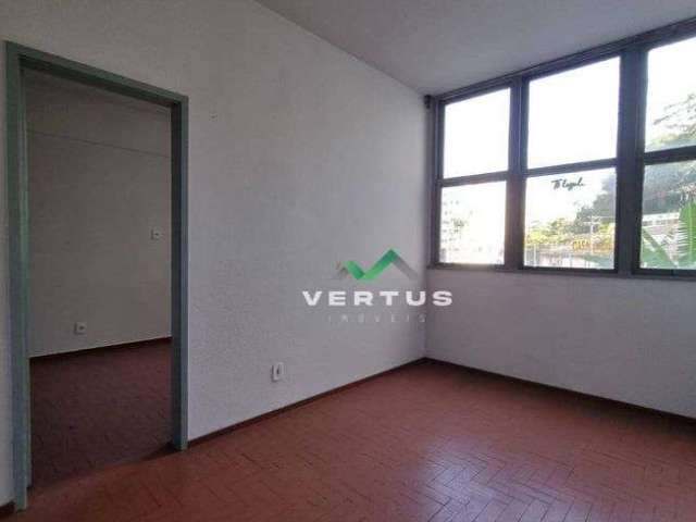 Apartamento com 1 quarto para alugar, 25 m² por R$ 880/mês - Várzea - Teresópolis/RJ