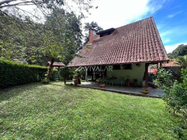 Casa com 4 dormitórios à venda, 183 m² por R$ 790.000,00 -  Alto - Teresópolis/RJ