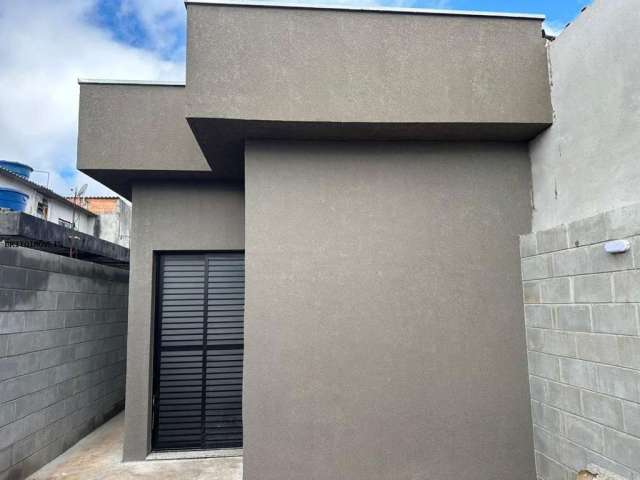 Casa Térrea para Venda em Mogi das Cruzes, Jardim Layr, 3 dormitórios, 1 suíte, 2 banheiros, 1 vaga