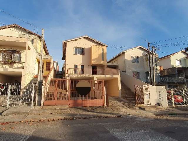 Maravilhosa casa no melhor bairro com ar puríssimo