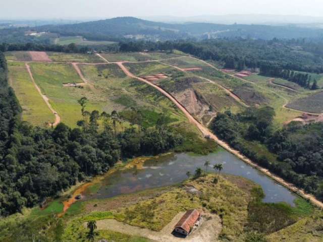 terrenos em um locaal tranquilo