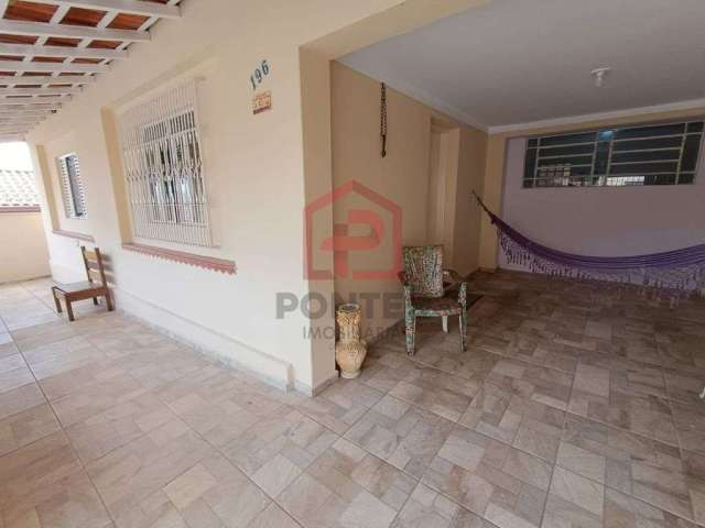 Casa com 2 quartos à venda na Vila Maria, Botucatu  por R$ 320.000