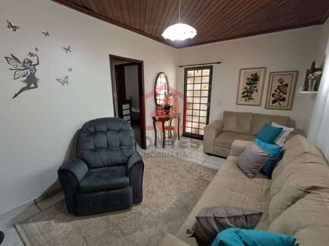 Casa com 3 quartos à venda na Vila Antártica, Botucatu , 166 m2 por R$ 380.000