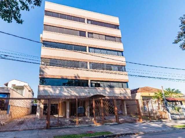 Apartamento localizado no bairro Cristo Redentor, com 140 m². Imóvel com 03 dormitórios, sala de estar/jantar, sacada, cozinha, banheiro social, área de serviço e pisos em cerâmica. Imóvel com posição