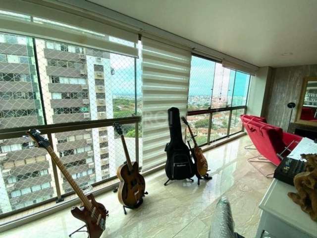 Apartamento 3 dormitórios, sendo 1 suíte, 121 m² de área privativa e 2 vaga(s) de garagem. Localizado na Rua/Av. Plinio Brasil Milano, no bairro Higienopolis em Porto Alegre.&lt;BR&gt;&lt;BR&gt;Planta