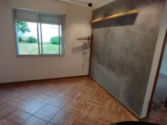 APARTAMENTO TÉRREO, 2 DORMITÓRIOS, NO BAIRRO CRISTAL, PORTO ALEGRE/RS    &lt;BR&gt;  &lt;BR&gt;Apartamento térreo à venda no bairro Cristal  - 5 min do Barra Shopping e Pontal do Estaleiro. &lt;BR&gt;