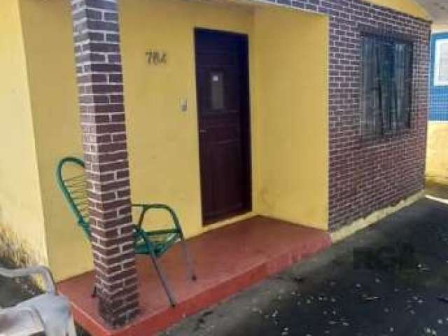 Casa a venda em terreno grande com mais 300m².          &lt;BR&gt;&lt;BR&gt;Em uma das melhores localizações do bairro, na Zona Sul de porto alegre,&lt;BR&gt;localizada no bairro Belém Novo,  conta co