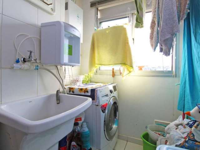 Apartamento 2 dormitórios, 1 vaga de garagem, no bairro Glória, Porto Alegre/RS.      &lt;BR&gt;&lt;BR&gt;Impecável apartamento em andar alto, com 48m2, living para dois ambientes, estar e jantar, coz