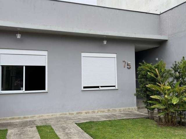 CASA DE 2 DORMITÓRIOS E 3 BANHEIROS, COM GARAGEM  NO BAIRRO GUARUJÁ PRÓXIMO A IPANEMA E ZAFFARI, PORTO ALEGRE RS   &lt;BR&gt;   &lt;BR&gt;Casa super moderna,  com 2 suítes, ar-condicionado nos dormitó