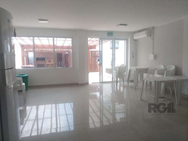 Apartamento 2 dormitórios reformado, no bairro Santo Antônio - POA/RS   &lt;BR&gt;  &lt;BR&gt;Apartamento de 2 dormitórios  com ambientes amplos recentemente reformado no bairro Santo Antônio. &lt;BR&