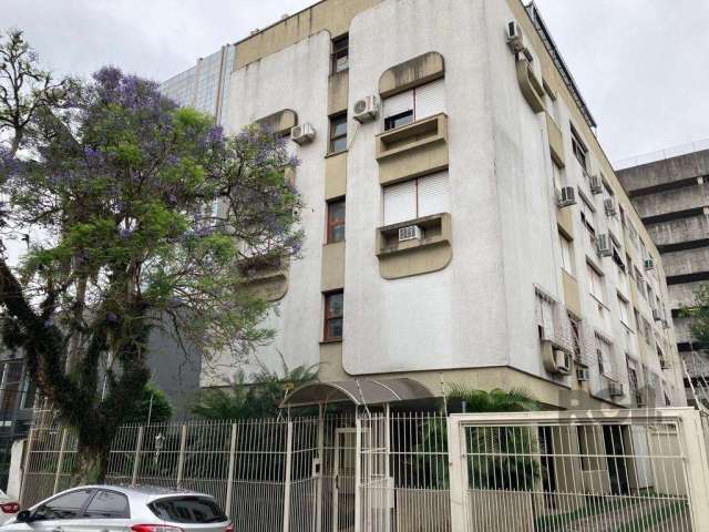 ÓTIMO APARTAMENTO DE 145 m² área privativa. No Bairro  MENINO DEUS - Imóvel com 3 dormitórios, sendo uma suíte, hall de entrada, lavabo, sala ampla para dois ambientes, peças espaçosas área de serviço