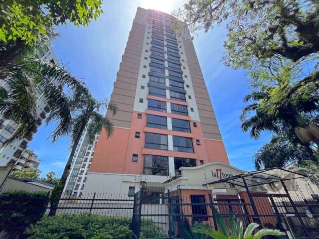 VENDA - Venha MORAR perto de TUDO no Menino Deus! Apartamento de 3 dormitórios,  de frente, 1 suíte, 1 VAGA (coberta) banheiro social,  AMPLO living 2 ambientes com churrasqueira, sacada integrada, VI