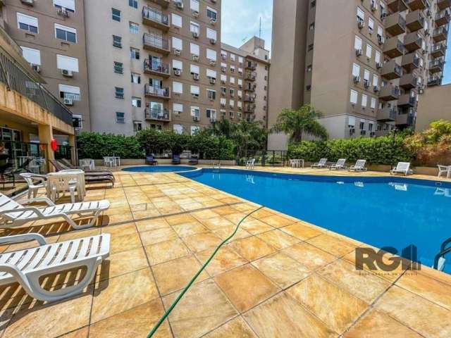 Apartamento 3 dormitórios, 1 suíte, 1 vaga de garagem, no bairro Camaquã, Porto Alegre-RS    &lt;BR&gt;   &lt;BR&gt;Excelente apartamento de 03 dormitórios, sendo uma suíte, muito bem localizado no ba