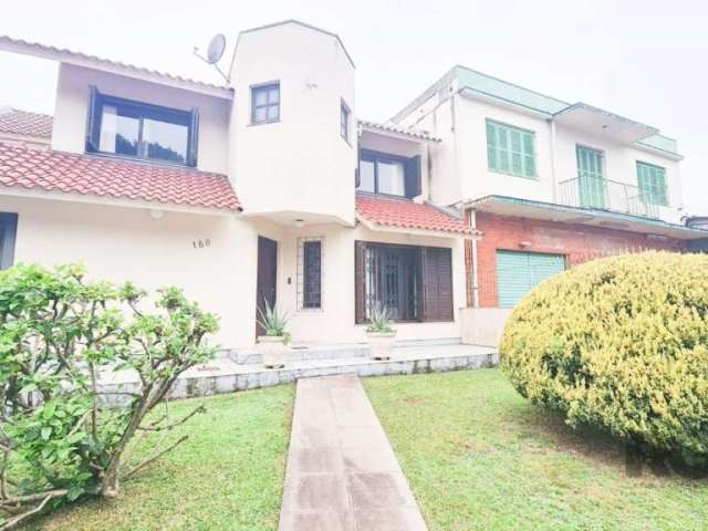 Casa Cristo Redentor com Terreno 12 frente por 36 largura &lt;BR&gt;4 quartos - dois banheiros - cinco vagas de garagem.