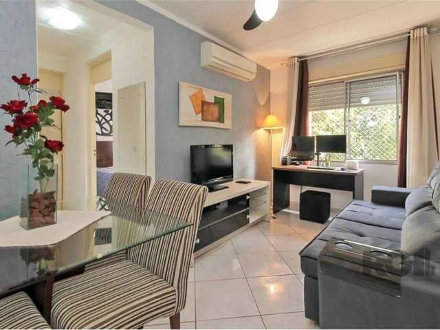 Conheça esse diferenciado apartamento de 2 dormitórios, no condomínio Esplanada do Poente, bairro Vila Nova. Desfrute de bons momentos com a sua família. São 52m² de área, Sala com 2 ambientes cozinha