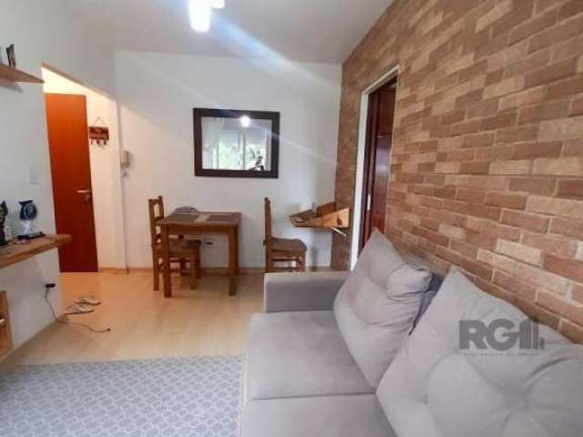 Apartamento 1 dormitório, 1 vaga de garagem, no bairro Cavalhada, Porto Alegre/RS  &lt;BR&gt; &lt;BR&gt;&lt;BR&gt;Reformado/Diferenciado. 4° andar. Forro de gesso em todo ap, água quente (aquecedor) n
