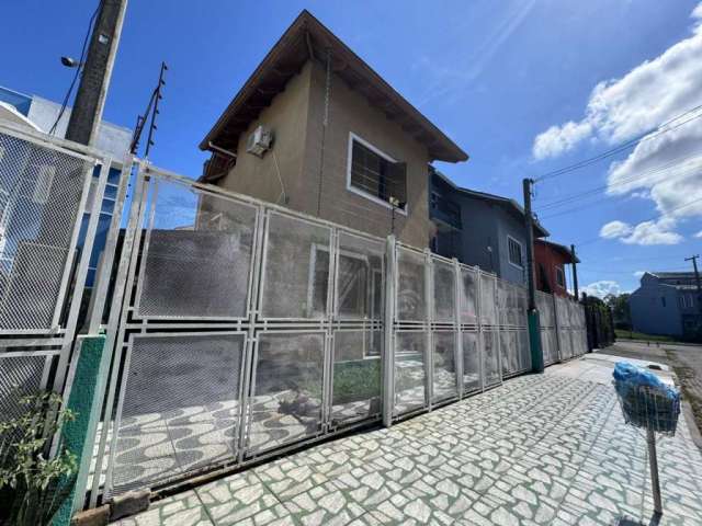 Impecável sobrado no bairro Hípica, Loteamento Vivendas de Nova Ipanema, com 3 dormitórios, sendo 1 suíte, com possibilidade de fazer o 4º dormitório e mais um banheiro no sótão. cozinha com moveis so