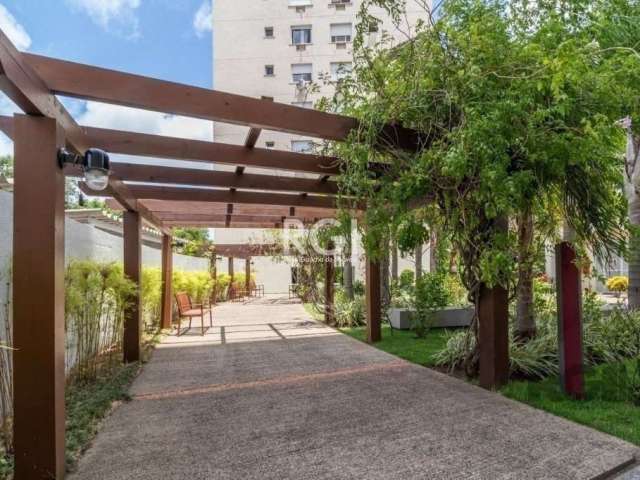 Apartamento 2 dormitórios, sendo 1 suíte, 82 m² de área privativa e 1 vaga(s) de garagem. Localizado na Rua/Av. Mauro Guedes De Oliveira, no bairro Jardim Lindoia em Porto Alegre.&lt;BR&gt;&lt;BR&gt;O