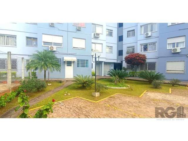 Imperdível!! Apartamento de 2 dormitórios com 61m² e vaga de garagem escriturada. Localizado estrategicamente ao lado do centro comercial e dos principais pontos comerciais do bairro. Condomínio com i