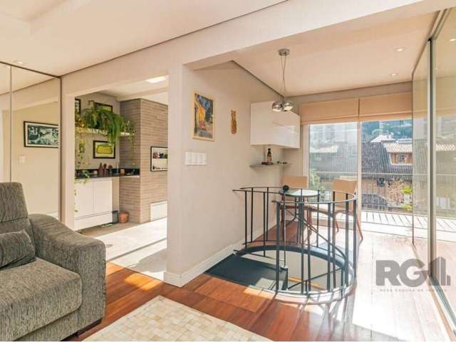 A meia quadra da Praça da Encol em excelente localização no bairro Bela Vista, em Porto Alegre, esta cobertura DUPLEX de 80m² é uma oportunidade incrível para moradia. Ao início da rua Passo da Pátria