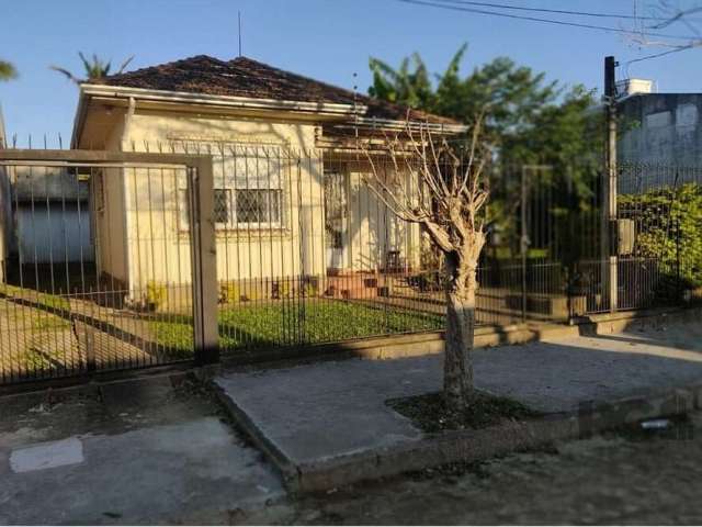 Casa à venda em Porto Alegre, Rua Serafim De Alencastro, Parque Minuano, Sarandi, na Região Sul do Rio Grande do Sul. Esta propriedade privada, construída em março de 1976, está em ótimo preço e é ocu