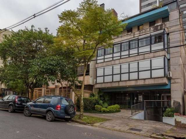 Cobertura Triplex, no primeiro piso 3 dormitórios , sendo 1 suíte, sala dois ambientes, sacada, cozinha, área de serviço, dependência de empregada, 3 banheiros, no segundo piso gabinete, 1 banheiro e 