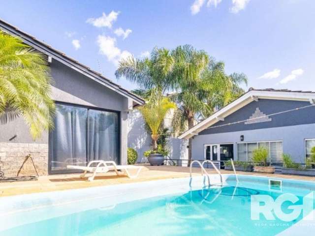 Linda casa semi-mobiliada com Piscina no Jardim Itu Sabará ao lado da Adda Mascarenhas.&lt;BR&gt;&lt;BR&gt;Dois dormitórios espaçosos, um sendo suíte. Móveis planejados nos quartos e na cozinha, banca