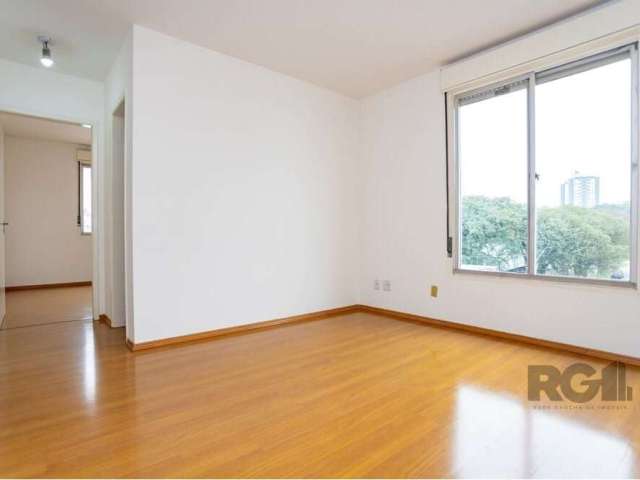 Ótimo Apartamento. 1 Dormitório ? 43m² ? Excelente Localização. Características: 1 dormitório * 43m² de área privativa * Gás central * Iluminado e ventilado * Estacionamento coberto. Localização Imbat