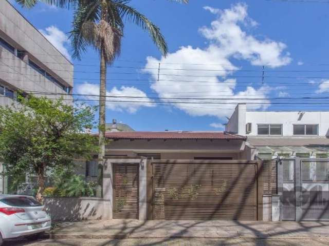 NA TRAV DA SAÚDE, prox do clube 25 de julho (rua sem fim, top do bairro higienópolis)&lt;BR&gt;EXCELENTE RESIDENCIA 350 m2, ALTO PADRÃO, fino acabamento, comercial ou residencial, com 4 dormitórios, 2